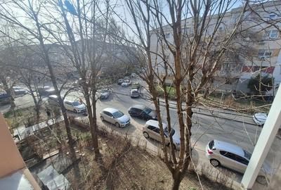 Apartament cu 3 camere semidecomandat în Tomis III - 10