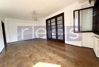 Apartament cu 4 camere circular în 1 Mai - 2