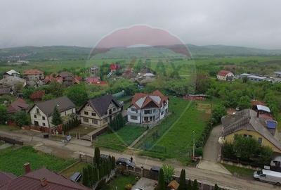 Casă cu 6 camere cu Garaj în Central - 22