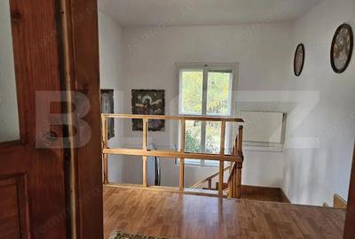 Casă cu 4 camere cu Teren 2432 Mp în Central - 9