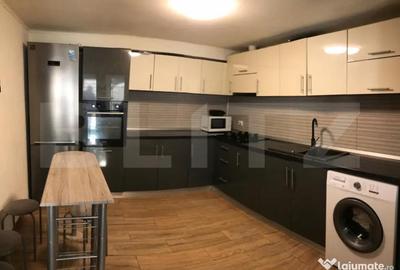 Casă cu 7 camere cu Teren 400 Mp în Central - 11