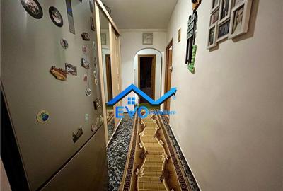 Apartament cu 3 camere decomandat în Alexandru cel Bun