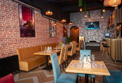 Spațiu comercial, de 300 mp, în Central - 3