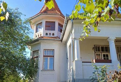 Casă cu 3 camere cu Teren 200 Mp în Reghin - 2