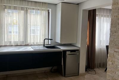 Apartament cu 4 camere decomandat în Central - 2