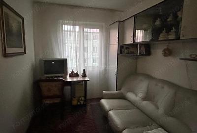 Apartament cu 3 camere semidecomandat în Central - 5