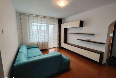 Apartament cu 2 camere semidecomandat în Micro 9 - 11