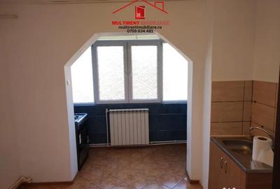 Apartament cu 3 camere decomandat în Piața Nouă - 9