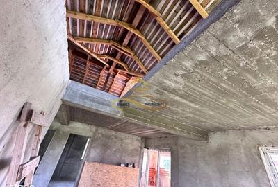 Casă cu 3 camere cu Teren 370 Mp în Săucești - 12