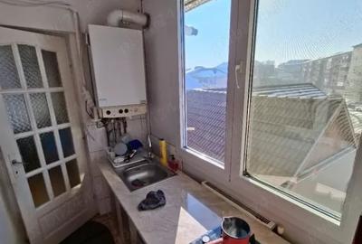 Apartament cu 2 camere semidecomandat, mobilat în Cetate - 8