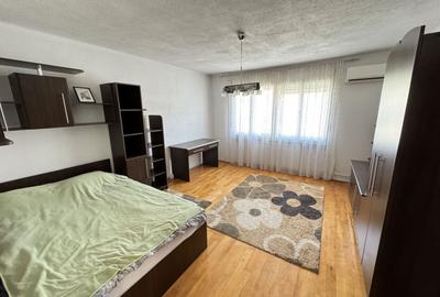 Casă individuală cu 8 camere cu Canalizare în Central - 11