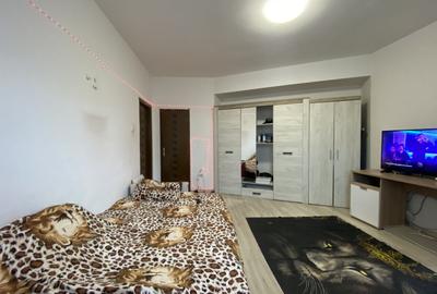 Apartament cu 3 camere semidecomandat, mobilat în Iancului