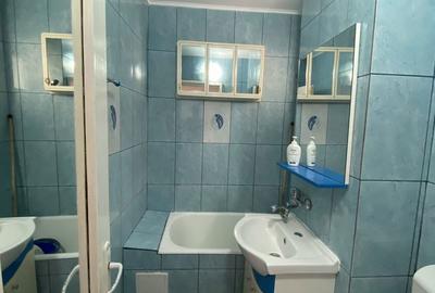 Apartament cu 2 camere semidecomandat în Micro 38 - 2