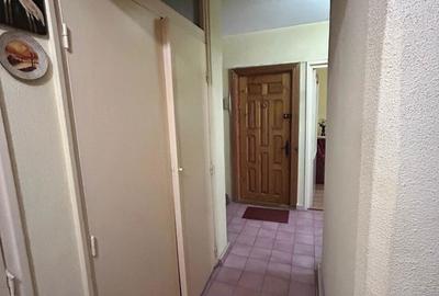 Apartament cu 2 camere decomandat în Piața Centrală - 2