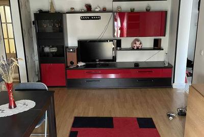 Apartament cu 3 camere semidecomandat în Central - 2