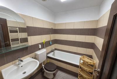 Apartament cu 3 camere decomandat în Soarelui - 9
