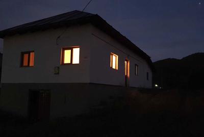 Casă cu 3 camere în Slătioara - 4