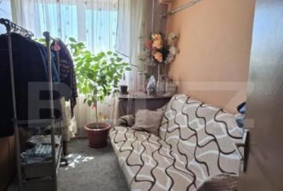 Apartament de vanzare, cu 4 camere, 4 balcoane, 75 mp, zona - 6