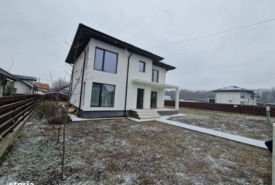 Casă cu 4 camere cu Teren 735 Mp în Miroslava - 4