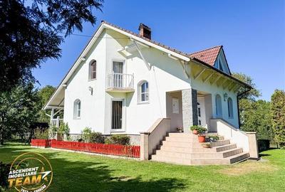 FILM & 3D! Casa spatioasa si primitoare in inima satului Bicfalau - 1