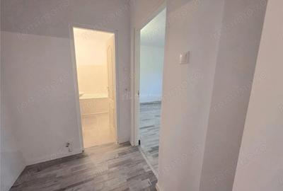Apartament cu 2 camere semidecomandat în Micro 3 - 9