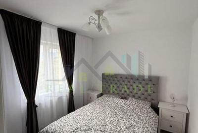 Apartament cu 3 camere semidecomandat, mobilat în Centrul Civic