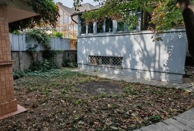 Vilă interbelică – Casin / Domenii – ideală clinica/ resedinta/ sediu / ambasada - 9