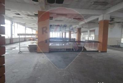 Spațiu comercial, de 759 mp, în Sud - 6