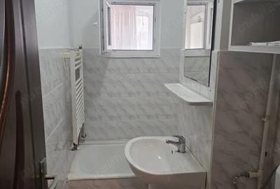 Garsonieră decomandată în Central - 2