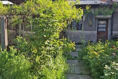 CASĂ DE VÂNZARE CU 3 CAMERE IN ZONA BUCUREȘTI-NOI SEC.1 - 1