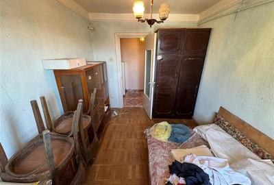 Apartament 3 camere, 1 boxa, zona Centrala , etaj 4 - 10