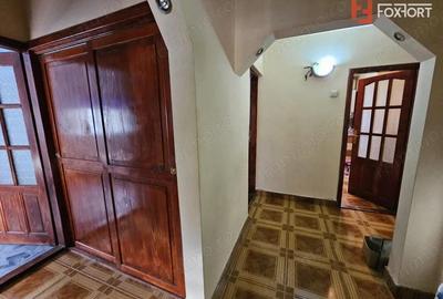Apartament cu 3 camere, decomandat cu vedere pe 3 parti - zona Miorita - 2