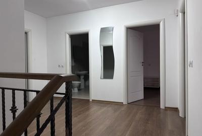 Casă cu 4 camere cu Teren 400 Mp în Dumbrăveni - 1