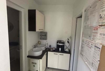 Spațiu comercial, de 50 mp, în Central - 6