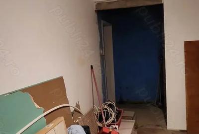 Spațiu comercial, de 50 mp, în Brad