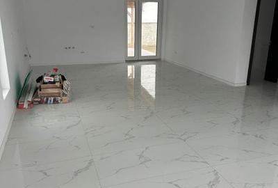 Casă cu 4 camere cu Teren 300 Mp în Domnești - 3