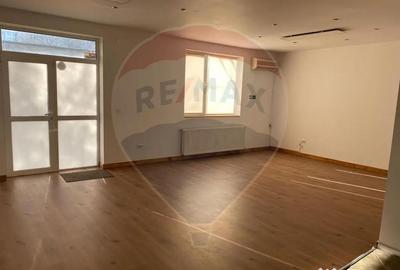 Casă cu 5 camere cu Teren 188 Mp în Vitan - 15