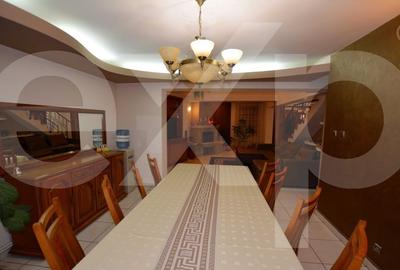 Vila Exclusivista cu Terasa si Curte Generoasa in Gavana, Pitesti - 3