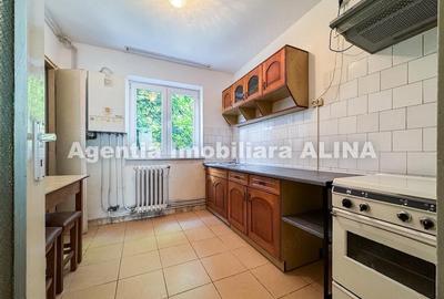 Apartament cu 4 camere decomandat în Progresul - 2