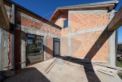 Casa cu potential de investitie, constructie noua la rosu - 13