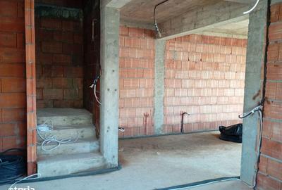 Casă cu 4 camere cu Teren 325 Mp în Ghiroda - 11