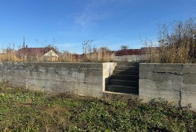 Vanzare  1400mp teren imprejmuit 2 loturi pt casa Adancata - sub padure - 13