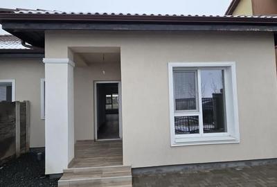 Casă cu Teren 310 Mp în Central - 3