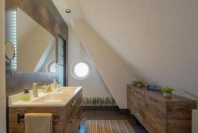 Apartament 3 camere, decomandat - zona Brasovul Vechi - 2