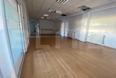 Spațiu comercial, de 1,000 mp, în Valea Rosie - 4