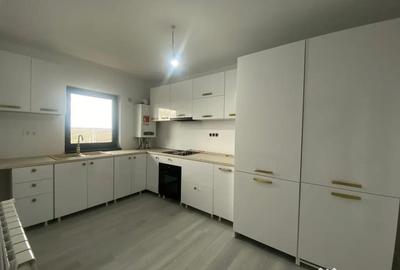 Apartament cu 2 camere semidecomandat în Miroslava - 12