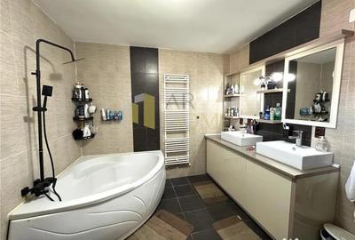 Casă cu 4 camere cu Canalizare în Blejoi - 2