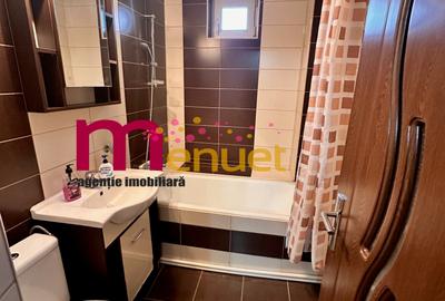 Apartament 3 camere ,zona Biserica cu Ceas,etaj 2 - 9