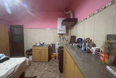 Casă individuală cu 3 camere cu Canalizare în Dumbrăvița - 1