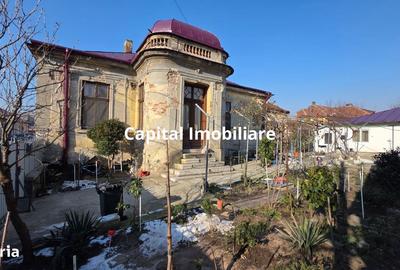 Casă cu 4 camere decomandat cu Canalizare în Traian - 10